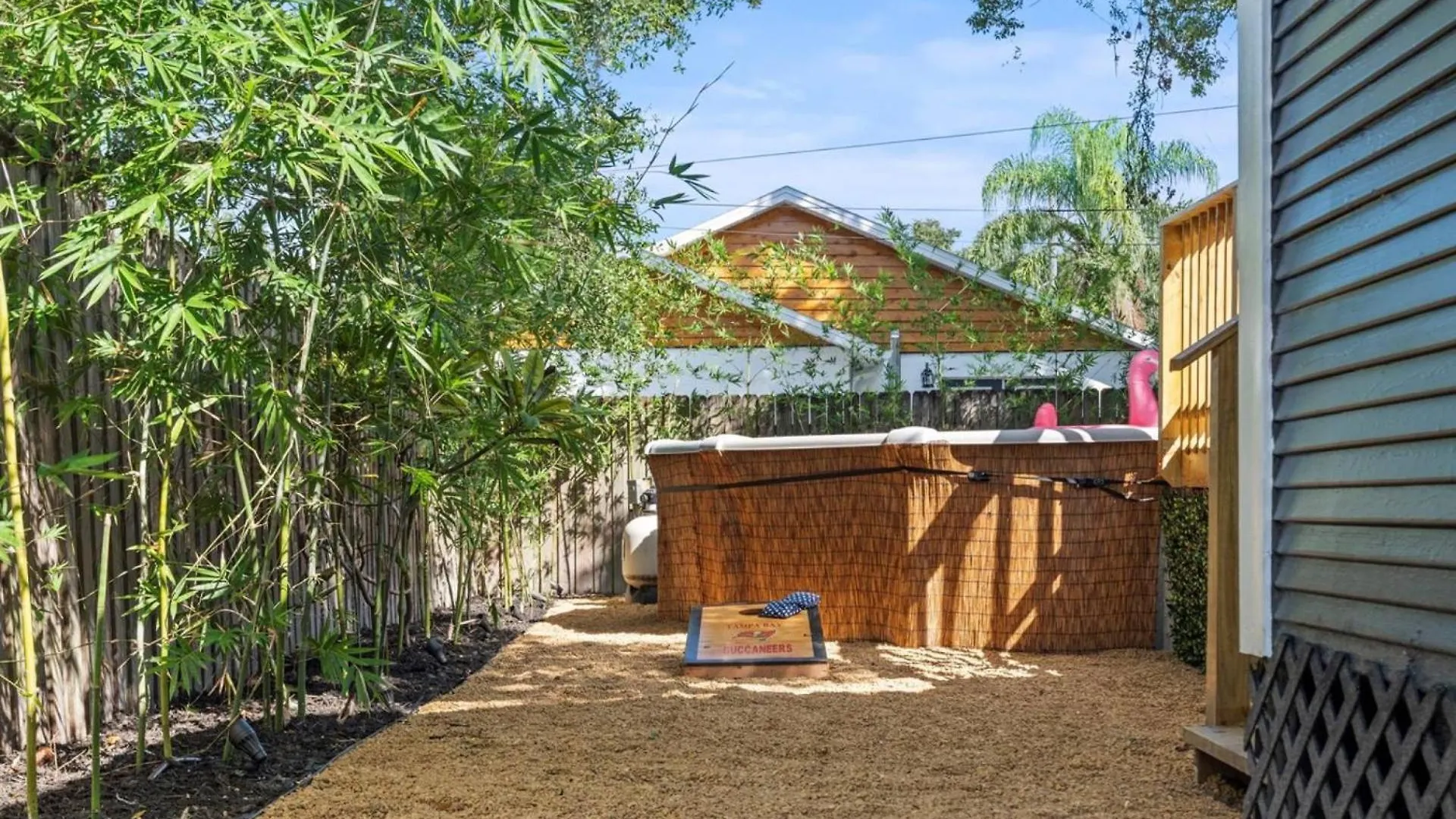 Urban Flamingo Retreat Modern Meets Tropical In This Beautiful, Updated Pet Friendly 3Bd Pool Home With Outdoor Living Space Tampa 0*,  United States