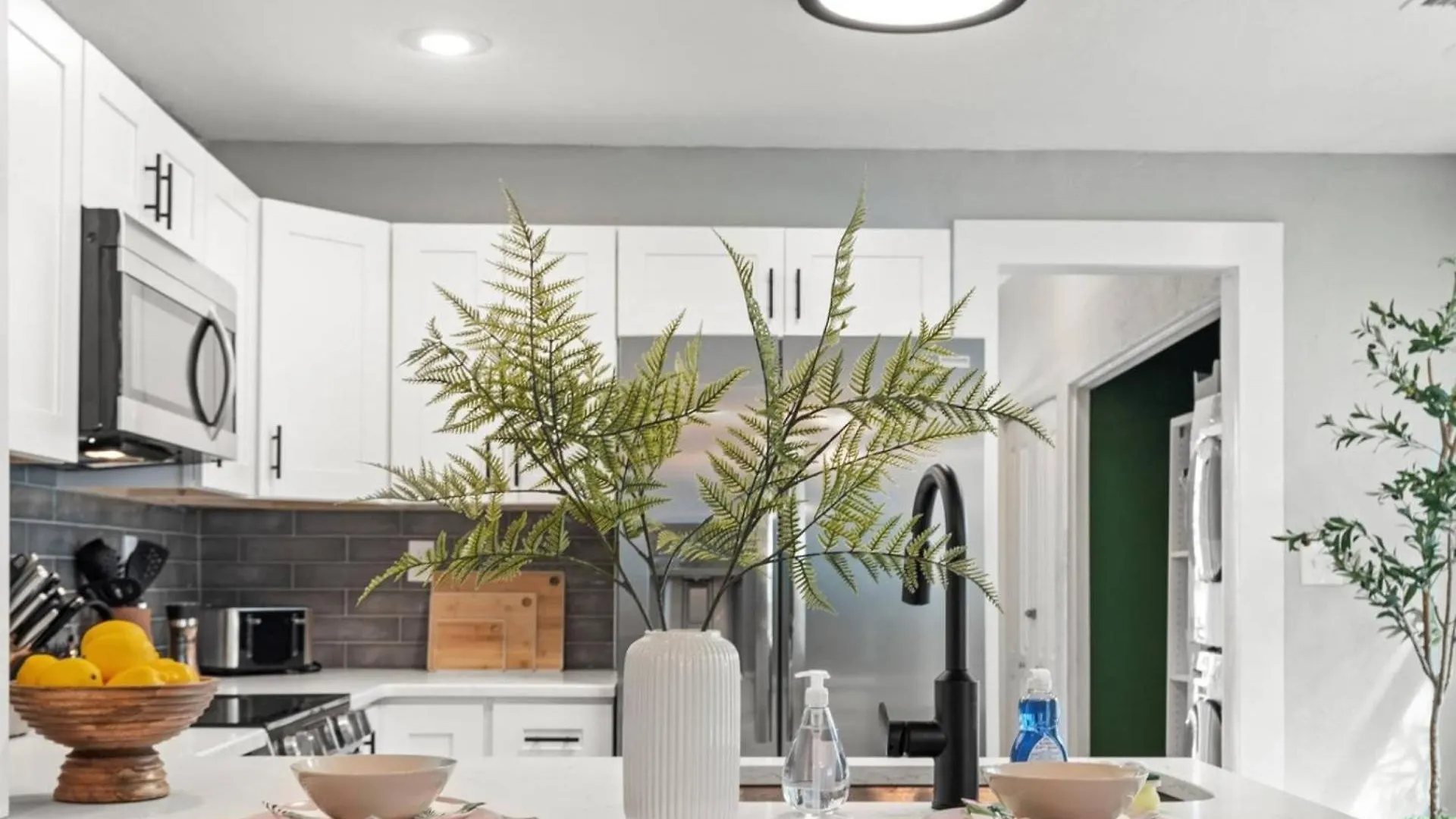 Holiday home Urban Flamingo Retreat Modern Meets Tropical In This Beautiful, Updated Pet Friendly 3Bd Pool Home With Outdoor Living Space Tampa United States