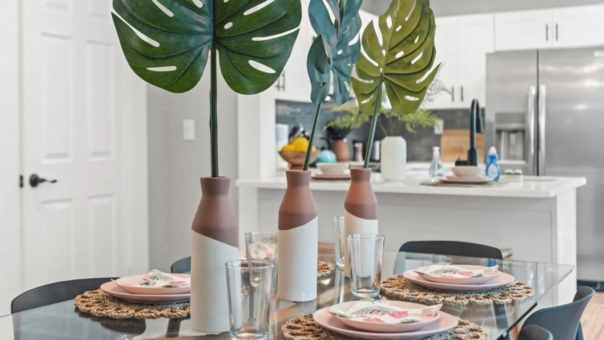 Holiday home Urban Flamingo Retreat Modern Meets Tropical In This Beautiful, Updated Pet Friendly 3Bd Pool Home With Outdoor Living Space Tampa United States